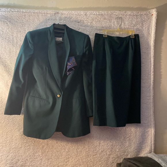 Le Suit 2 piece suit jacket and skirt women size 10 - Picture 3 of 14